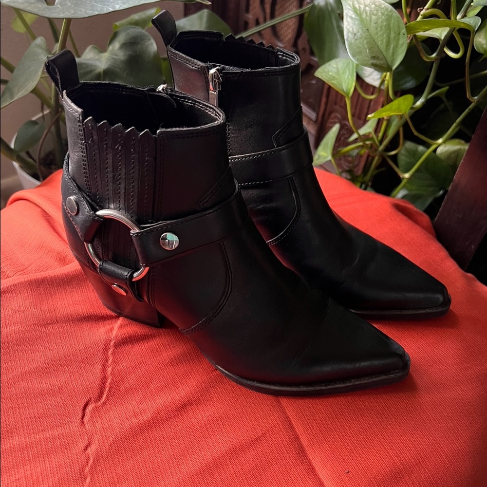 MARC FISHER black leather moto boots
